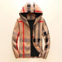 2026秋冬流行ファション  ハーフコート 最高にCOOL秋冬新作 バーバリー秋冬から人気継続中  BURBERRY シンプルに着こなしたい