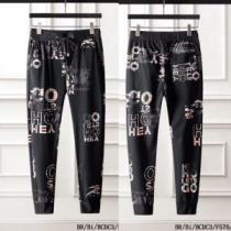夏に良く似合うちょっと新品 ジーパン パンツ 2025SS 最近のトレンドアイテム バーバリー BURBERRY