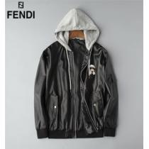 フェンディ2026秋のファッショントレンドはこれ  FENDI 秋冬もちろん主役級 フード付きコート 大人かわいい秋冬コーデを楽しみ