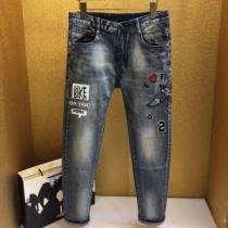 シュプリーム  秋トレンドの新定番 SUPREME  ジーパン パンツ 2026秋冬トレンド押さえておきたい