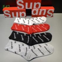 SUPREME  2026秋冬最重要アイテム 秋トレンドの新定番 靴下 シュプリーム 今年の流行りファション