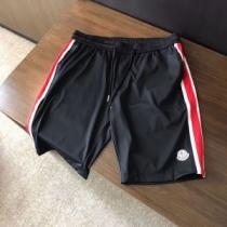 スエットパンツ  おしゃれな夏ファッション2026 モンクレール MONCLER  トレンドアイテムとして継続