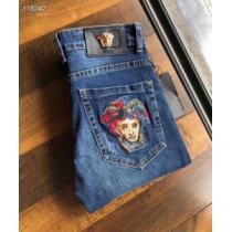 ブランドの話題の新作も！ ヴェルサーチ VERSACE ジーパン パンツ...