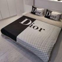 DIOR 軽やかにおしゃれにコーデを楽しむ 寝具4点セット 2026トレンド秋冬おすすめ安いディオール