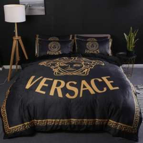 VERSACE 寝具4点セット 気になる2026年秋のファッションヴェルサーチ 今年らしいおすすめ新品