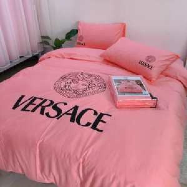 ヴェルサーチ 2026秋冬トレンドアイテム VERSACE 寝具4点セット 人気ファッション雑誌でも掲載