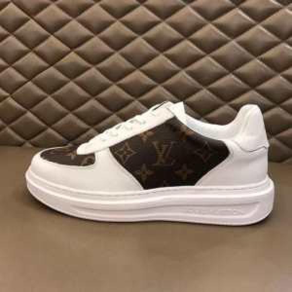 2026秋のファッショントレンドはこれ ルイ ヴィトン 秋ファションのトレンド LOUIS VUITTON 一番おしゃれ秋冬トレンド ランニングシューズ