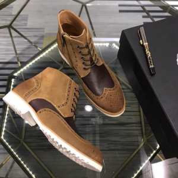 秋冬流行りファション ランニングシューズ 最新秋冬トレンドをチェック！2026-20秋冬 プラダ PRADA 絶対おさえるべきカラーと最新