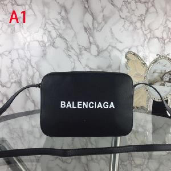 2026-20秋冬トレンドファッション バレンシアガ BALENCIAGA 多色選択可最新秋冬トレンドをチェック  メンズ ショルダーバッグ.51.