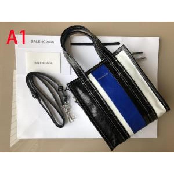 バレンシアガ BALENCIAGA最重要！2026秋冬トレンド  ハンドバッグ  多色選択可 メンズ 秋冬ファッションコーディネート.51.