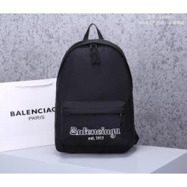 一番おしゃれ秋冬トレンド バレンシアガ BALENCIAGA 2026秋に注目したい リュック おしゃれさんはいち早く取り.51.