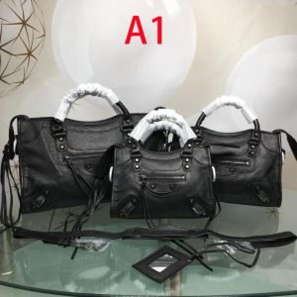 今年の流行りファション バレンシアガ BALENCIAGA【2026秋冬トレンド】押さえておきたい 多色選択可 ハンドバッグ サイズのよさを感じる新作.51.