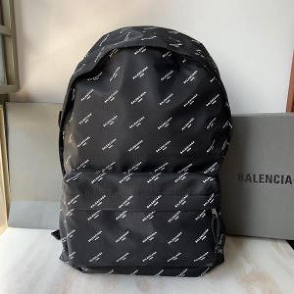 おしゃれさんはいち早く取り バレンシアガ リュック 今シーズン注目のアイテム  BALENCIAGA 2026秋、イチオシ上品.51.