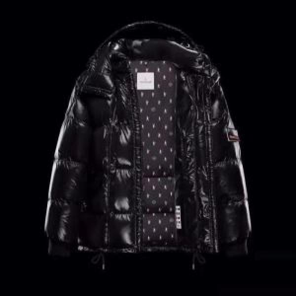 現在流行中のおすすめ人気 ダウンジャケット メンズ  2026最新コラボ  MONCLER 4色可選 おしゃれでおすすめ今季トレンド