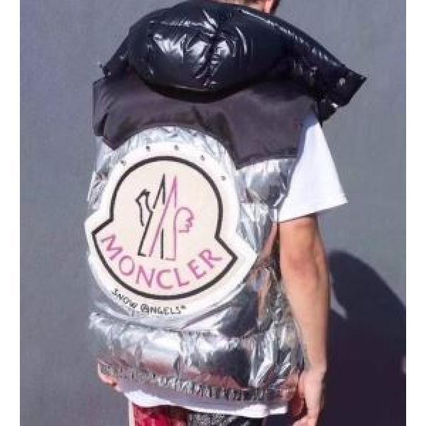 極力シンプルなデザイン ダウンジャケット MONCLER 秋冬シーズンに合わせたコーデ モンクレール エレガントコート