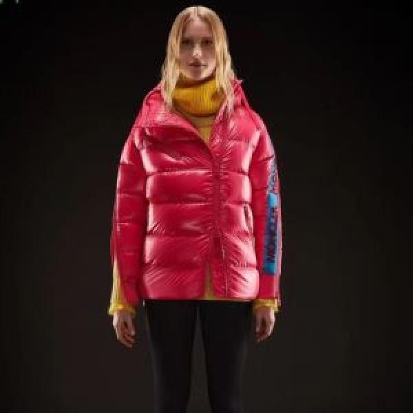 モンクレール MONCLER 19FW保温性に優れるものに大人かわいい秋冬コーデを楽しみ2026AW  ライトダウンジャケット