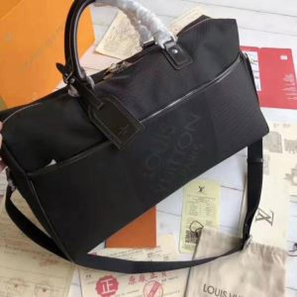 ルイ ヴィトン 【2026秋冬トレンド】押さえておきたい LOUIS VUITTON 秋にこれがはやりそう ハンドバッグ サイズのよさを感じる新作.45.