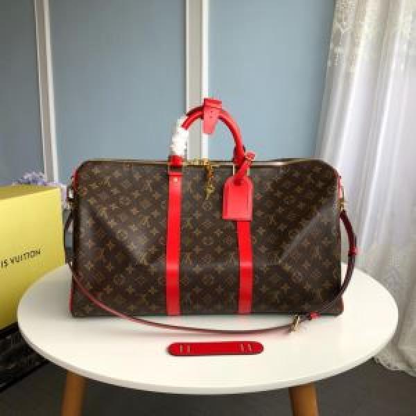 スーツケース 秋冬ファッションコーディネート ルイ ヴィトン最重要！2025秋冬トレンド LOUIS VUITTON 人気ファッション雑誌でも掲載.45.