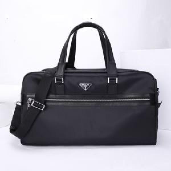 プラダ 今年の流行りファション PRADA 最新秋冬トレンドをチェック！2026-20秋冬 ハンドバッグ 絶対おさえるべきカラーと最新.57.