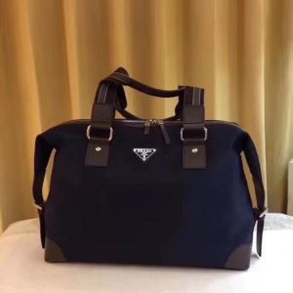 素敵続くトレンド プラダ 2026秋冬トレンドデザイン PRADA 今年注目すべき秋冬ファッション ハンドバッグ.57.