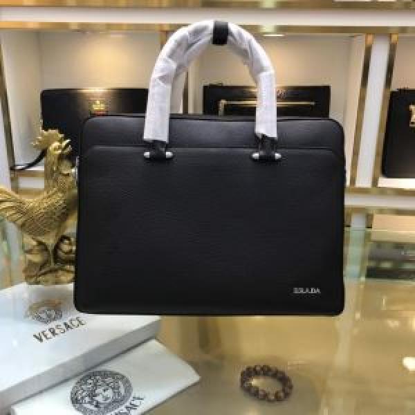 秋冬にお世話になる定番 プラダ 【最新】2026年秋冬のトレンド速報 PRADA ハンドバッグ 毎日はちょっとイイ秋冬新品.57.