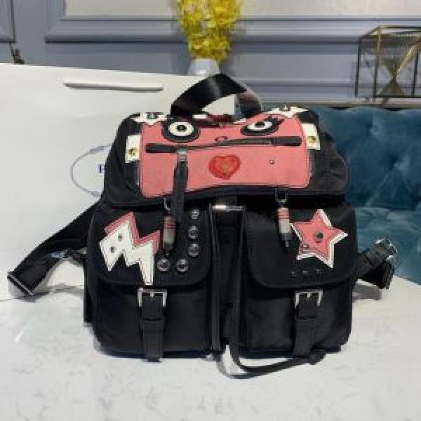 2026トレンドカラー秋冬セール リュック おしゃれに秋を迎えるために  プラダ PRADA とにかく完璧ブランド新作.57.