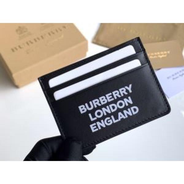 財布/ウォレット 最新秋冬トレンドをチェック！2026-20秋冬 バーバリー BURBERRY 絶対おさえるべきカラーと最新.156.