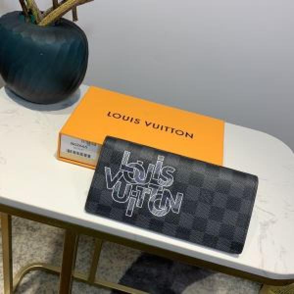 秋冬流行りファション ルイ ヴィトン 最新秋冬トレンドをチェック！2026-20秋冬 LOUIS VUITTON 財布/ウォレット 今年の流行りファション.153.