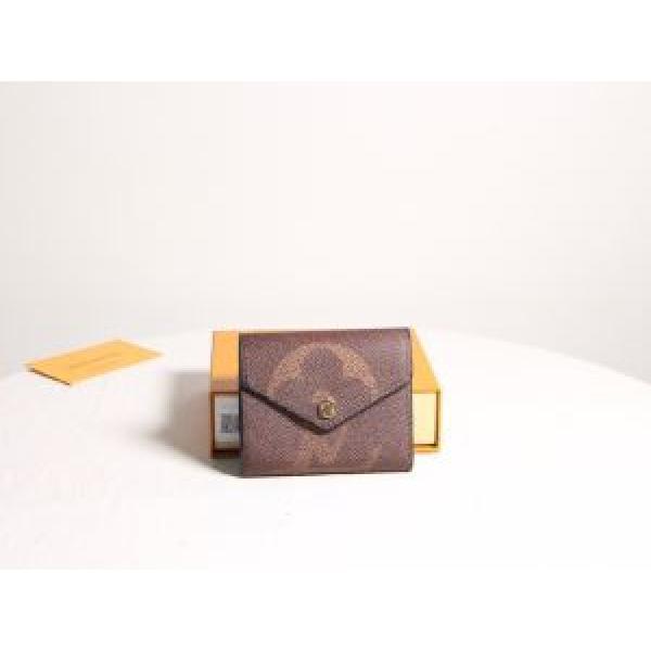 財布/ウォレット 秋冬ファッションコーディネート ルイ ヴィトン最重要！2026秋冬トレンド  LOUIS VUITTON  人気ファッション雑誌でも掲載.108.
