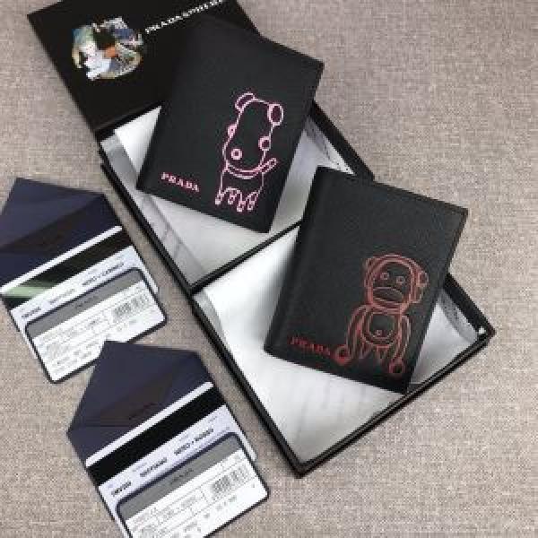 人気の秋冬新作再登場 プラダ PRADA 今年注目すべき秋冬ファッション 財布/ウォレット 2色可選 2026トレンドアイテム激安.105.