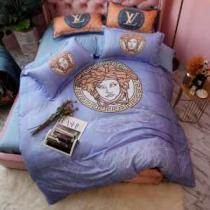 人気の秋冬新作再登場 ヴェルサーチ VERSACE 寝具4点セット 最速2026秋冬トレンドブランド