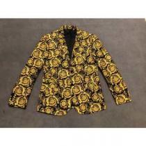 2026秋冬最重要アイテム ヴェルサーチ サイズのよさを感じる新作 VERSACE スーツ