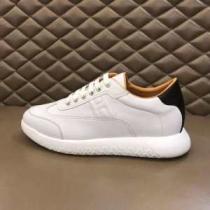 秋ファションのトレンド エルメス 一番おしゃれ秋冬トレンド HERMES 2026秋に注目したい ランニングシューズ おしゃれさんはいち早く取り