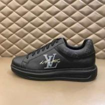 LOUIS VUITTON おしゃれでおすすめ今季トレンド ルイ ヴィトン2026トレンドファッション新品 ランニングシューズ 今季トレンドをうまく取り