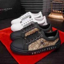 2026秋冬流行ファション  フィリッププレイン PHILIPP PLEIN 優しいのに存在感 ランニングシューズ ファッショントレンドを早速チェック