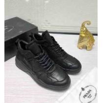 プラダ  寒い季節トレンド上品 PRADA 先取り 2026/2026秋冬ファッション ランニングシューズ 最新作おすすめしたい秋冬