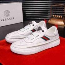 2026秋、イチオシ上品 ヴェルサーチ新作アイテムが今年流 VERSACE 今シーズン注目のアイテム ランニングシューズ