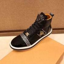VERSACE  秋こそ楽しめるアイテム ヴェルサーチ 2026秋断然ブランド推し ランニングシューズ 今年らしいおすすめ新品