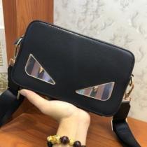 フェンディ2026-2026年秋冬シーズンのトレンド FENDI　とにかく安心品質仕上がり　ハンドバッグ 初秋から晩冬まで活躍する上品.487.