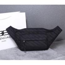 ウエストポーチ 今年らしい新しい人気色 バレンシアガ【2026秋冬】今きてる最先端ブランド BALENCIAGA 現在流行中のおすすめ人気.51.