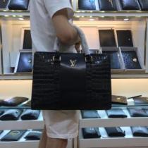 ハンドバッグ  人気ブランドの秋冬新色 ルイ ヴィトン着心地もなめらかで快適  LOUIS VUITTON  2026トレンドカラー秋冬セール.45.
