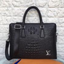 ルイ ヴィトン 優しい色味がかわいい LOUIS VUITTON 速報！2026年秋ファッショントレンド ハンドバッグ  秋冬もちろん主役級.45.