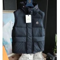 秋らしい雰囲気を作ってくれる MONCLER  モンクレール2026秋のファッショントレンドはこれ ダウンジャケット メンズ 定番モデルを狙いたい