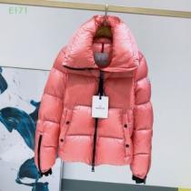 人気2026秋冬トレンドNO1 MONCLER モンクレール 3色可選 ダウンジャケット トレンド感アップ  今年注目すべき秋冬ファッション