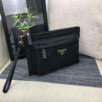 プラダ PRADA 2026秋冬トレンドデザイン人気の秋冬新作再登場 ポーチ 今年注目すべき秋冬ファッション.57.