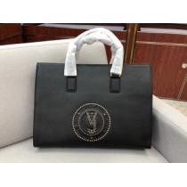秋にこれがはやりそう ヴェルサーチ注目の秋ファッション一番 VERSACE ハンドバッグ 2026秋冬トレンド押さえておきたい.82.