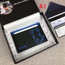 PRADA 着心地もなめらかで快適 プラダ  2026トレンドカラー秋冬セール 財布/ウォレット 多色可選 とにかく完璧ブランド新作.105.