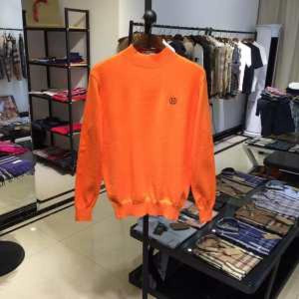 秋冬シーズンに持ってこいHERMESニットウェア 新作 スーパーコピー エルメス 着回し力の高いおしゃれコーディネート