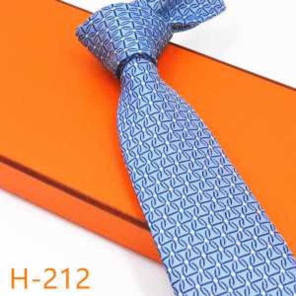 2026-20秋冬トレンドファッション エルメス おしゃれに秋を迎えるために HERMES ネクタイ