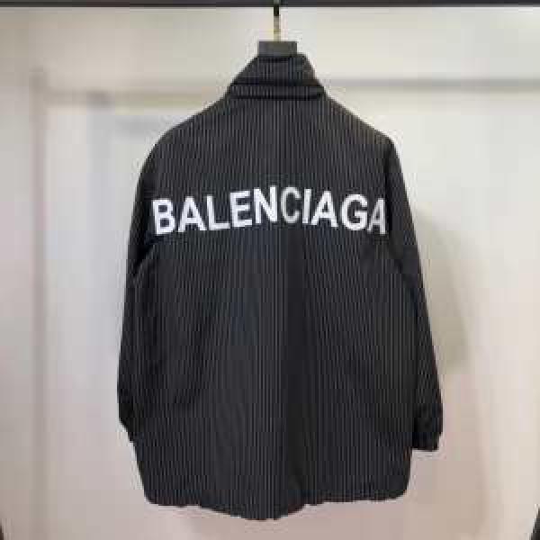パーカー バレンシアガ BALENCIAGA 秋トレンドの新定番  2026秋のファッショントレンドはこれ